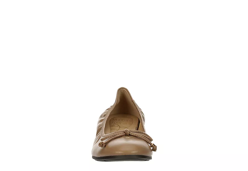Mootsies Tootsies Womens Cameo Flat - Camel 3 Mootsies Tootsies Womens Cameo Flat - Camel - Image 3